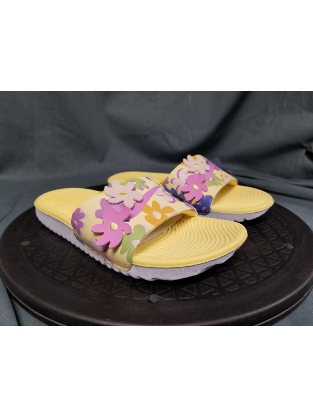 Nike Kawa Slide SE Soft Yellow Silt Red Sapphire Girls Size 11c NEW WITH TAGS! - Picture 10 of 11